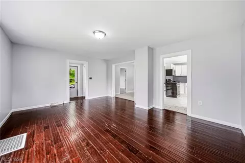 Living - 1415 W 9th St, Ashtabula, OH 44004 photo 2 of 5