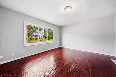Living - 1415 W 9th St, Ashtabula, OH 44004 photo 4 of 5