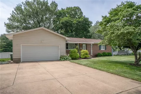 3524 Frawood Dr, Uniontown, OH 44685