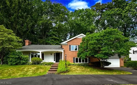 4605 Frazer Ave NW, Canton, OH 44709