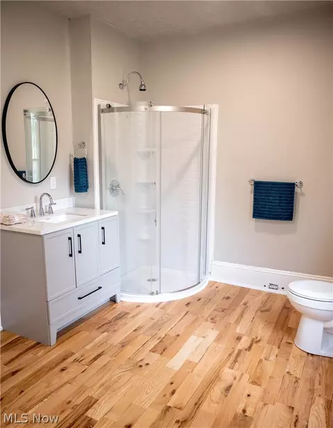 Bath - 5947 Washington Blvd, Ashtabula, OH 44004 photo 2 of 5