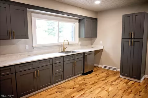Kitchen - 5947 Washington Blvd, Ashtabula, OH 44004 photo 2 of 2
