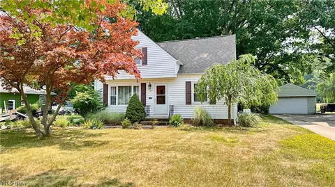 627 Trebisky Rd, Cleveland, OH 44143