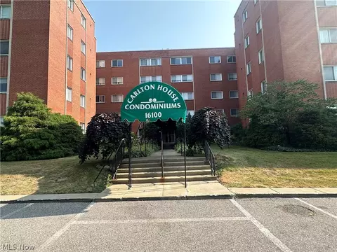 16100 Van Aken Blvd #306, Shaker Heights, OH 44120
