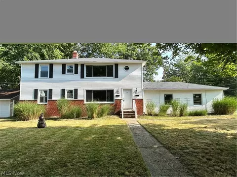 201 W Glendale St, Bedford, OH 44146