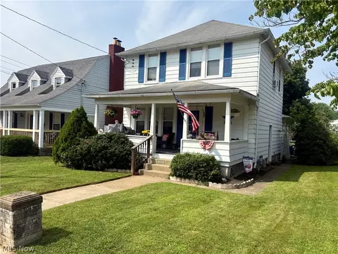 919 33rd St, Parkersburg, WV 26104