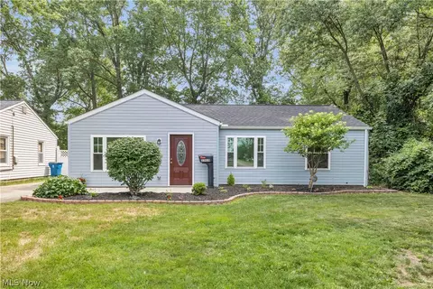 33910 Jennison St, Eastlake, OH 44095