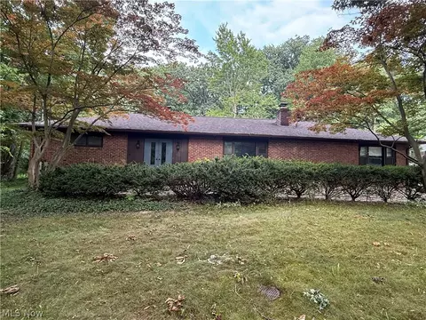 5791 Bolender Rd, Akron, OH 44319