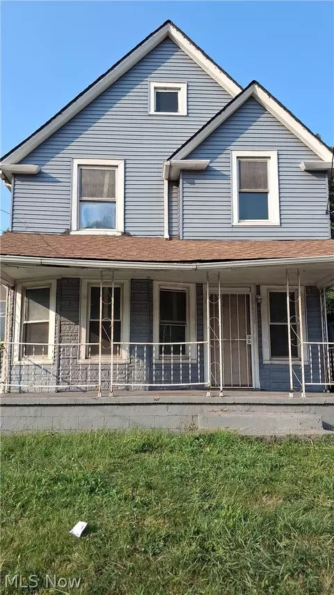 3569 Independence Rd, Cleveland, OH 44105