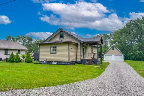 3236 Young Ave NW, Massillon, OH 44647