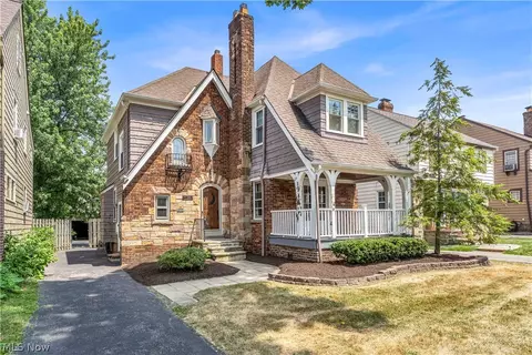 3581 Tullamore Rd, University Heights, OH 44118