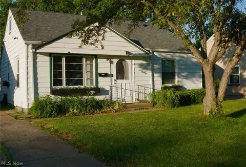 15731 Mina Ave, Cleveland, OH 44135
