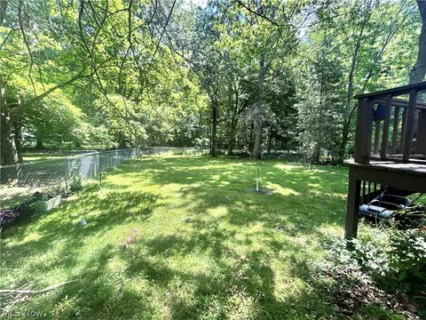 Exterior - 1011 Learidge Rd, Lyndhurst, OH 44124 photo 3 of 4