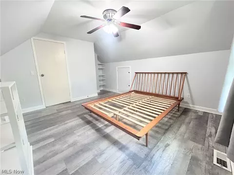 Bedroom - 1011 Learidge Rd, Lyndhurst, OH 44124 photo 3 of 4