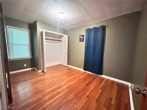 Bedroom - 1011 Learidge Rd, Lyndhurst, OH 44124 photo 2 of 4