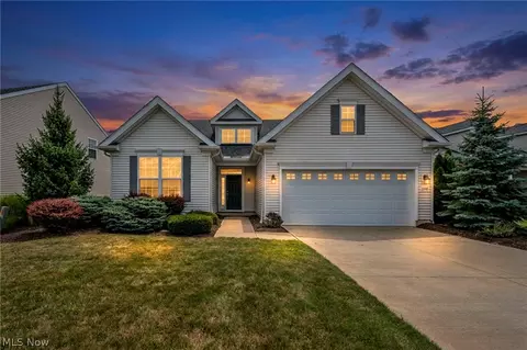 33243 Waterview Ct, Avon Lake, OH 44012