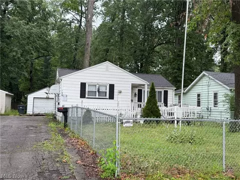 1774 Norwood St NW, Warren, OH 44485
