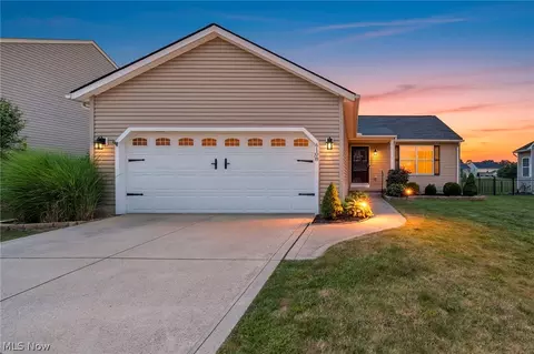 6108 Greenview Trl, North Ridgeville, OH 44039