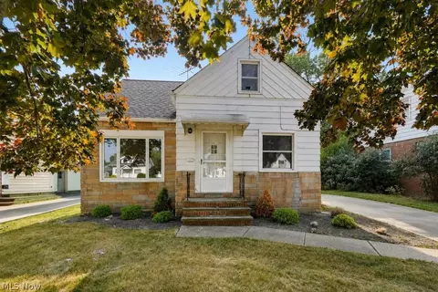 1405 Washington Blvd, Mayfield Heights, OH 44124