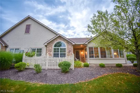5250 Redford Dr, Brunswick, OH 44212