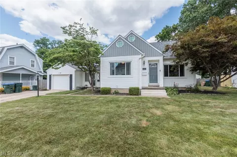 319 Kathron Ave, Cuyahoga Falls, OH 44221