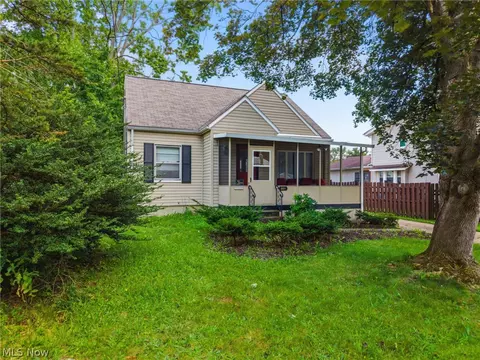 351 Hoover Ave, Akron, OH 44312