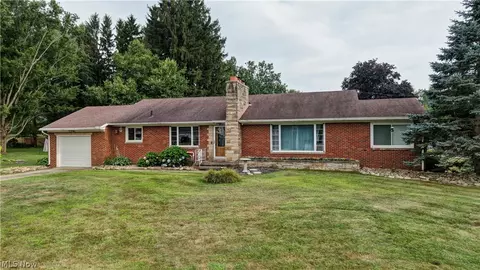 3122 Sweitzer St NW, Uniontown, OH 44685