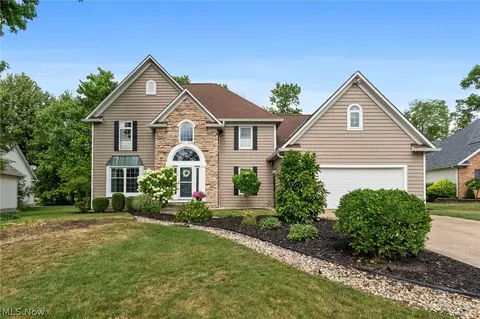 11431 Labrador Ln, Concord Twp, OH 44077