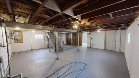 Other - 34 W Lewis St, Struthers, OH 44471 photo 5 of 11