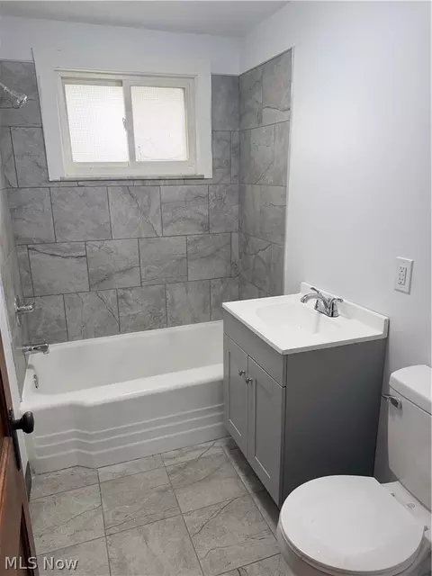 Bath - 34 W Lewis St, Struthers, OH 44471 photo 1 of 1