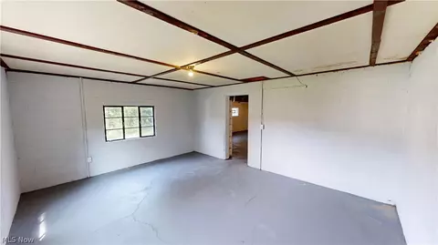 Bedroom - 34 W Lewis St, Struthers, OH 44471 photo 6 of 6