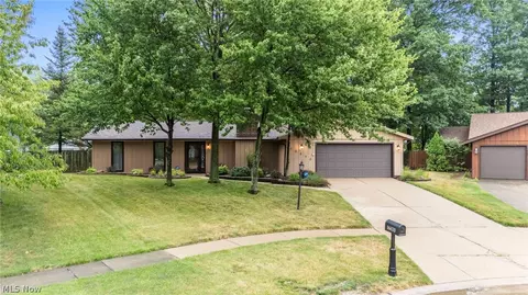 16670 Aspen Cir, Strongsville, OH 44136