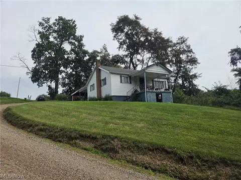 50160 50164 St Clair St, Saint Clairsville, OH 43950