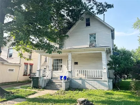 2404 9th St SW, Canton, OH 44710
