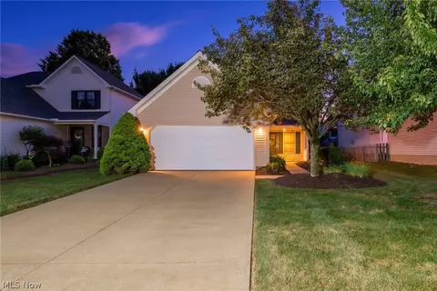 450 Charleton Dr, Medina, OH 44256