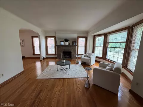 Living - 260 E 214th St, Euclid, OH 44123 photo 1 of 5