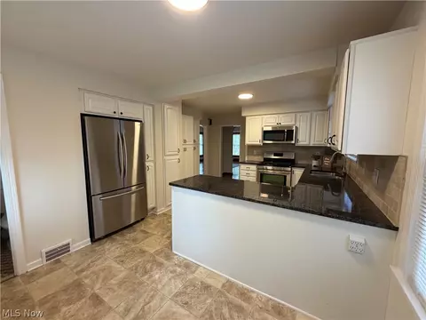 Kitchen - 260 E 214th St, Euclid, OH 44123 photo 1 of 5
