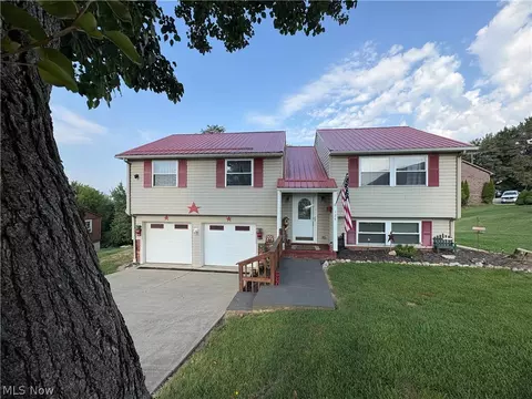 124 Orchard Dr, Saint Clairsville, OH 43950