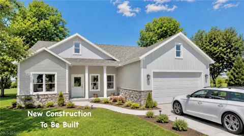 121 Fernwood, Kelleys Island, OH 43438