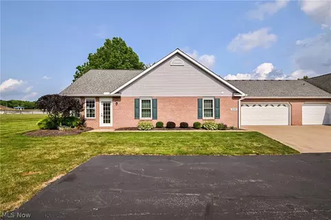 12782 Forsythia Ave NW, Uniontown, OH 44685
