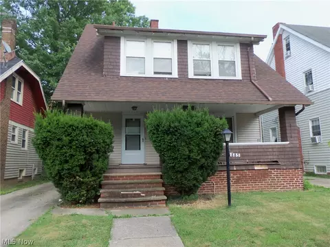 885 Nelaview Rd, Cleveland Heights, OH 44112