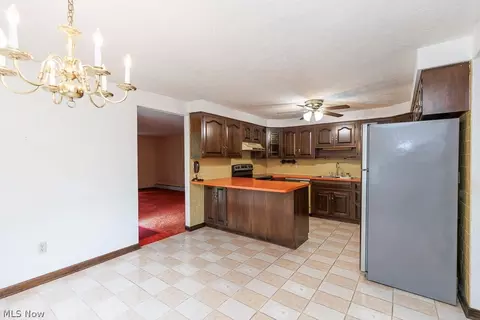 Kitchen - 43254 Dellefield Rd, Elyria, OH 44035 photo 1 of 3