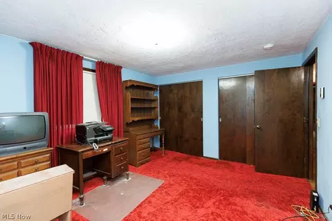 Bedroom - 43254 Dellefield Rd, Elyria, OH 44035 photo 3 of 6