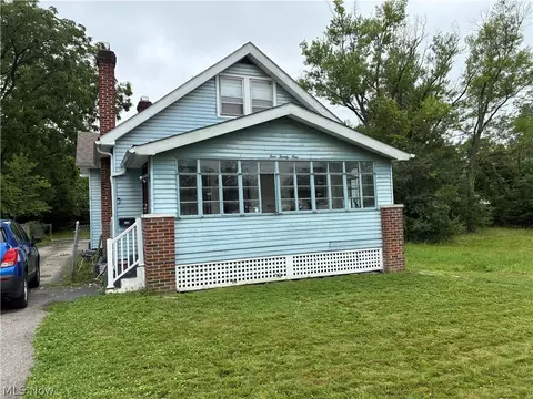 429 W Glenaven Ave, Youngstown, OH 44511
