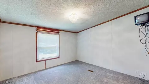1125 S Johnson Rd, Sebring, OH 44672 photo 14