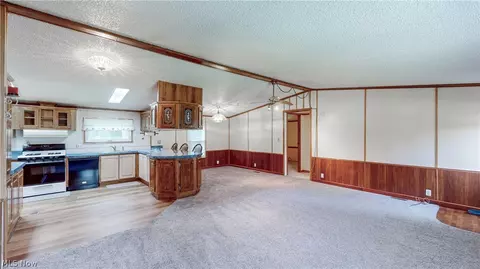 1125 S Johnson Rd, Sebring, OH 44672 photo 13