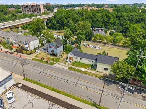 1587 Wooster Rd, Rocky River, OH 44116