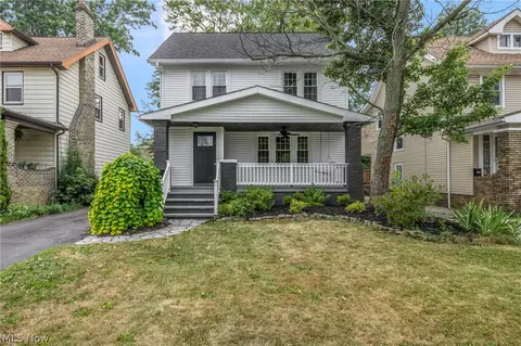 2108 Hampstead Rd, Cleveland Heights, OH 44118