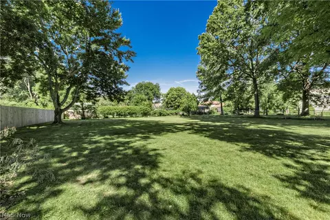 Exterior - 2804 Orchard Dr, Willoughby Hills, OH 44092 photo 14 of 16