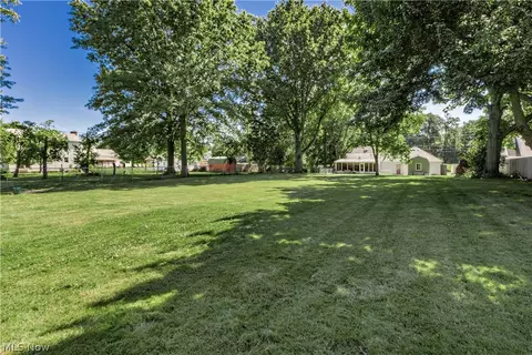 Exterior - 2804 Orchard Dr, Willoughby Hills, OH 44092 photo 12 of 16